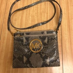 Michael Kors Fulton Cross Body Bag